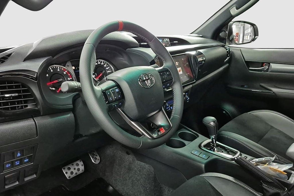 Vehicle Image 7