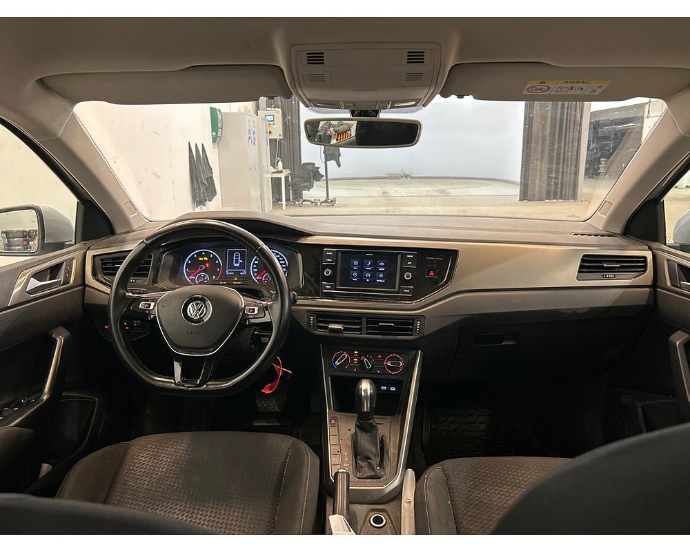 Vehicle Image 8