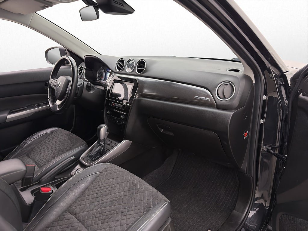 Vehicle Image 10