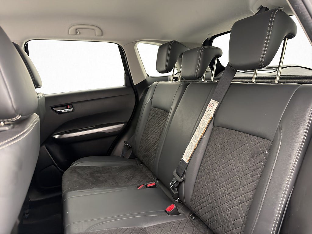 Vehicle Image 11