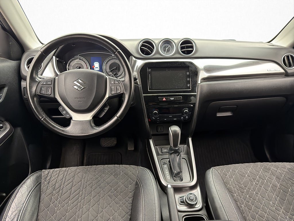 Vehicle Image 12