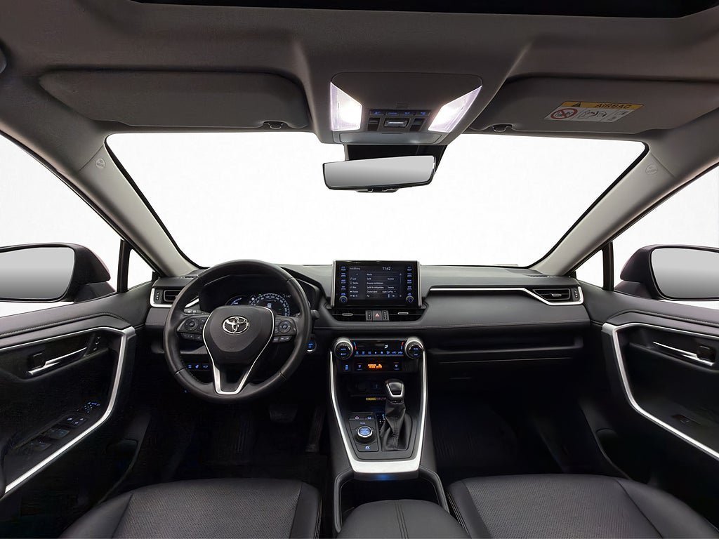Vehicle Image 12