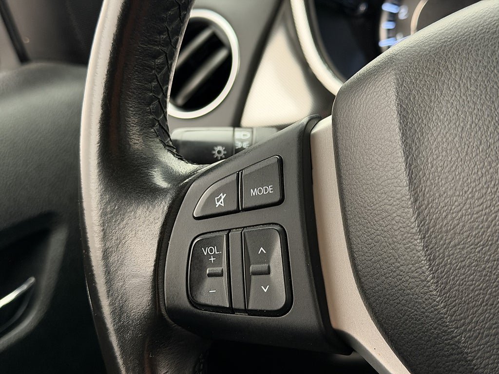 Vehicle Image 24