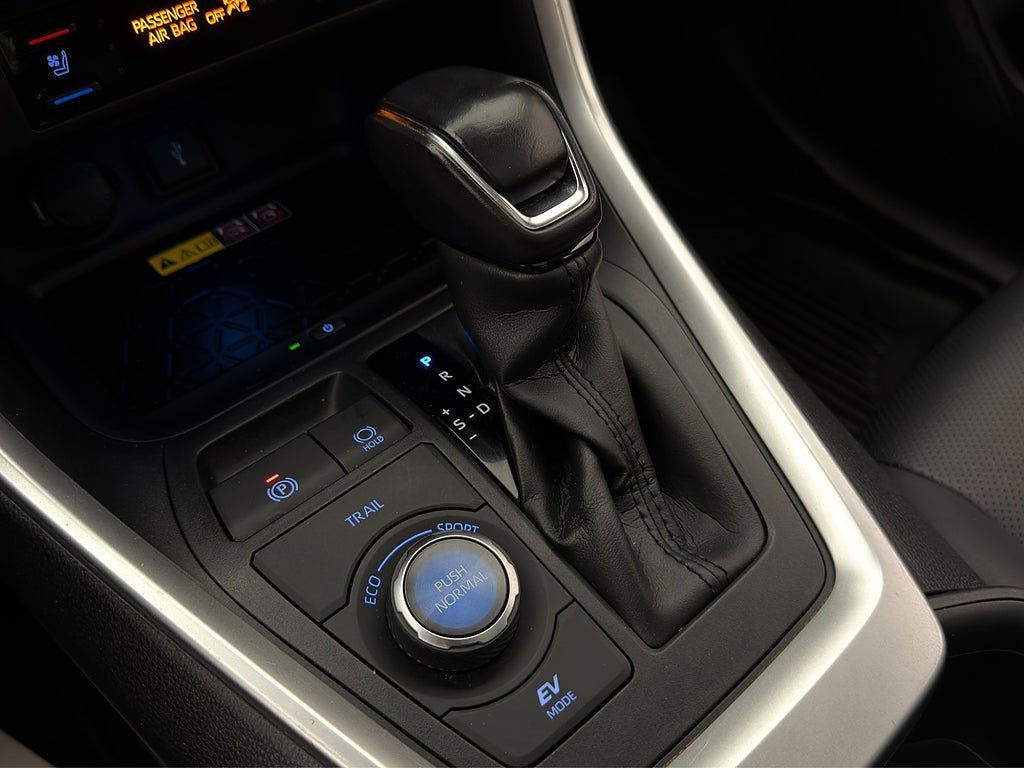 Vehicle Image 23