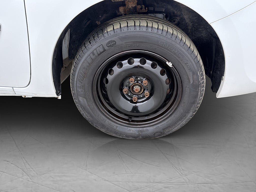 Vehicle Image 31