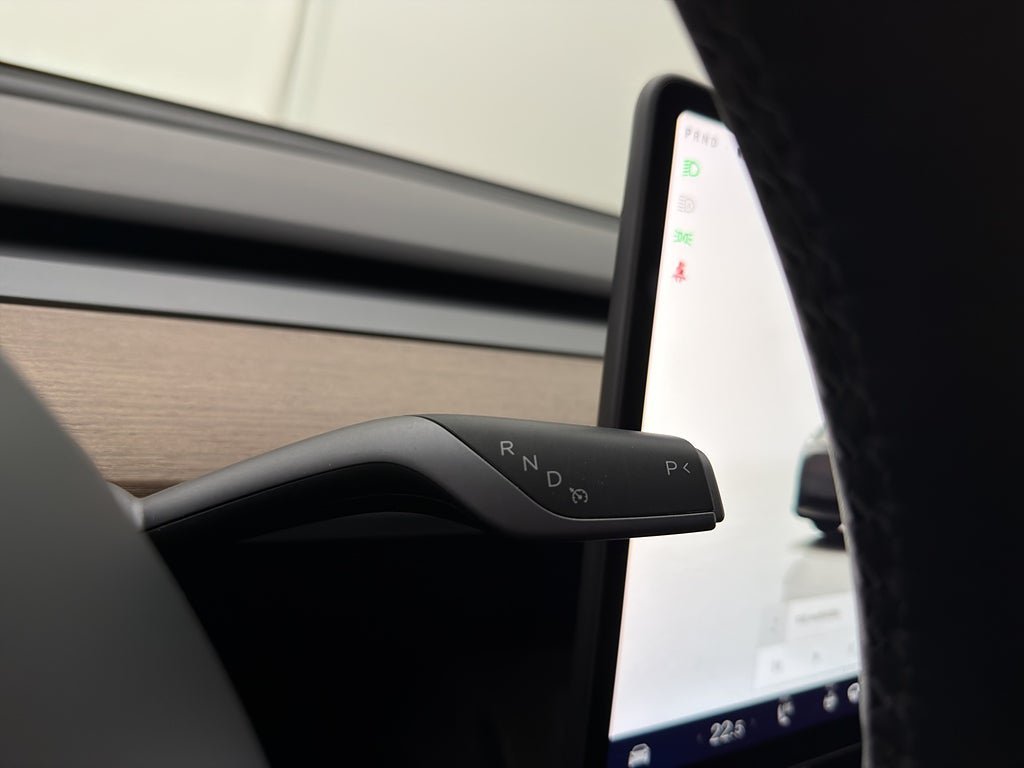 Vehicle Image 38