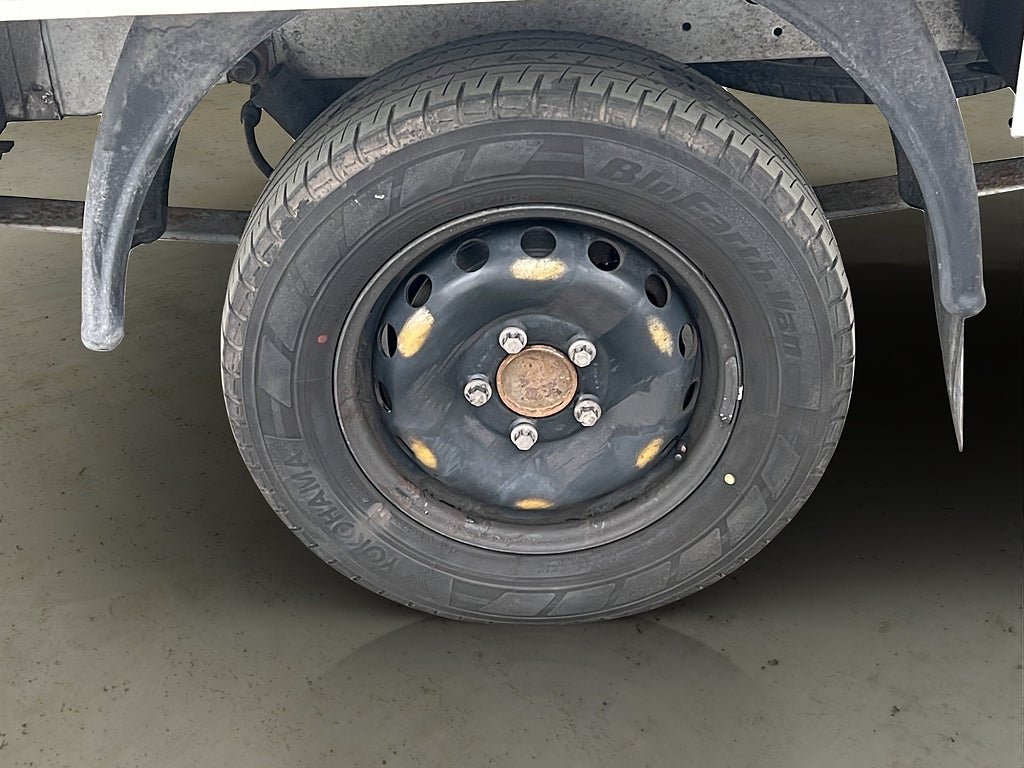 Vehicle Image 24