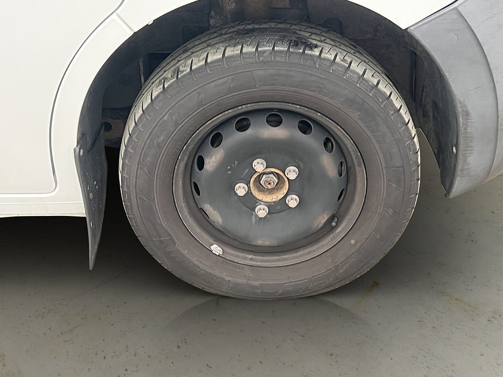 Vehicle Image 26
