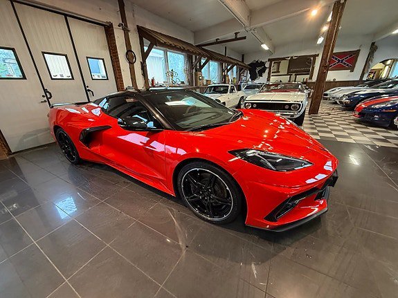 Vehicle Image 16