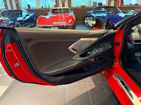Vehicle Image 22