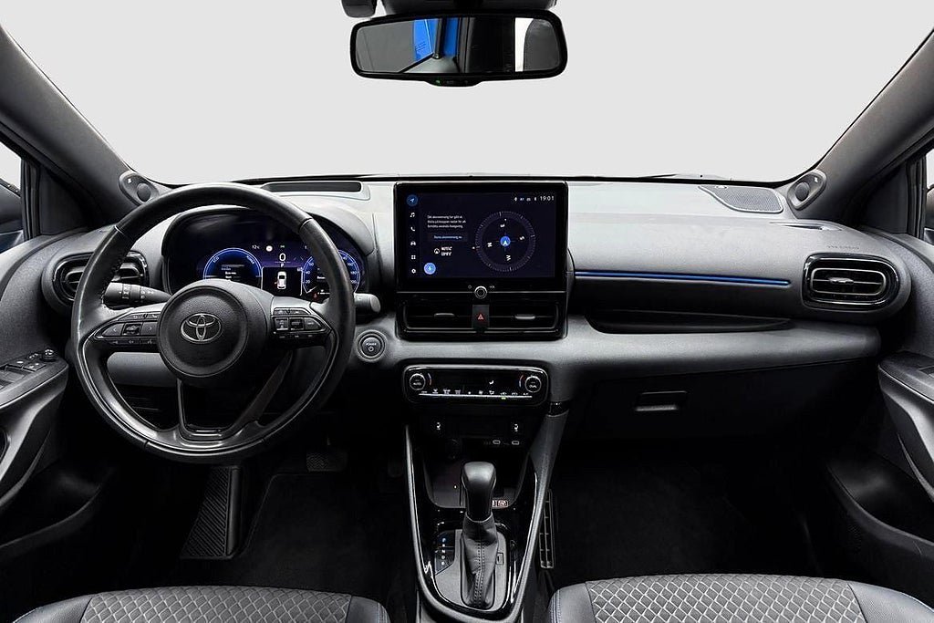 Vehicle Image 11