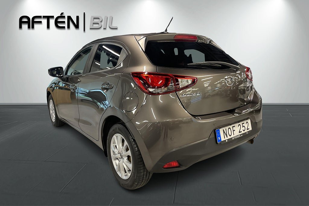 Vehicle Image 8
