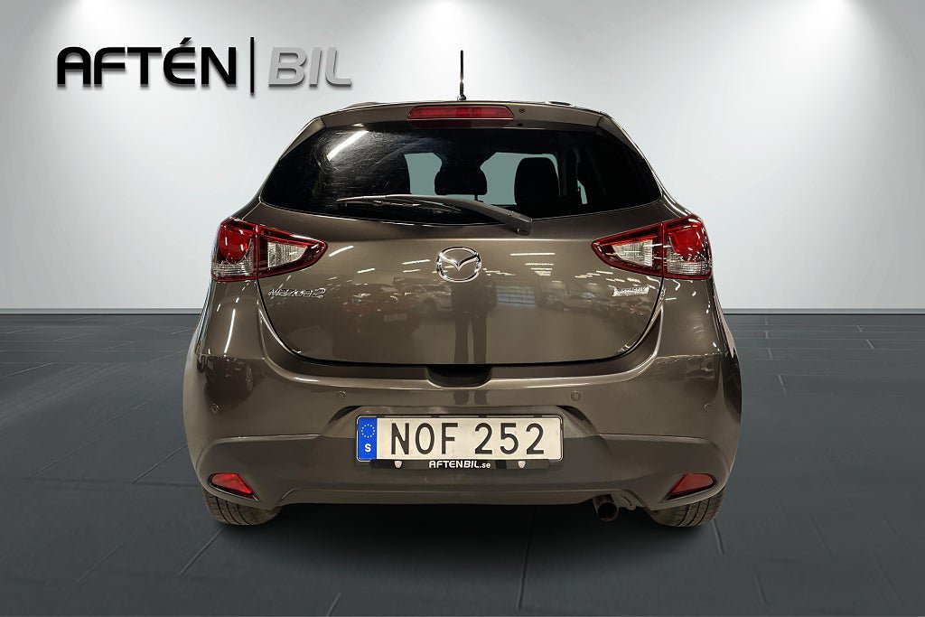 Vehicle Image 9