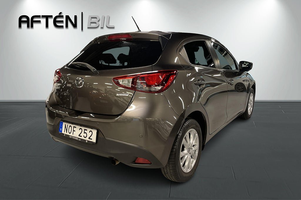 Vehicle Image 10