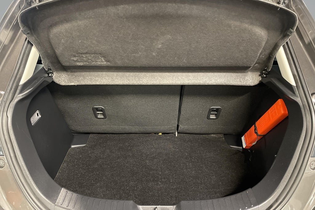 Vehicle Image 17