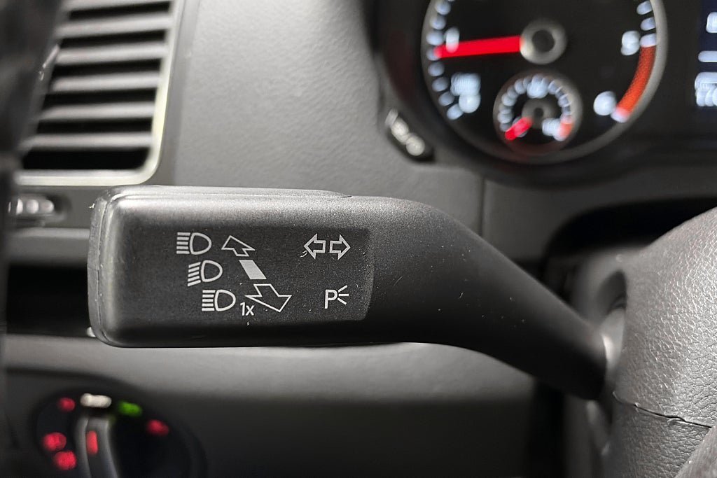 Vehicle Image 28