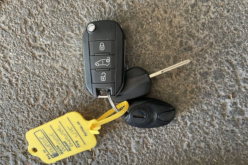 Vehicle Image 21