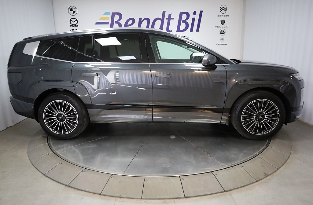 Vehicle Image 17