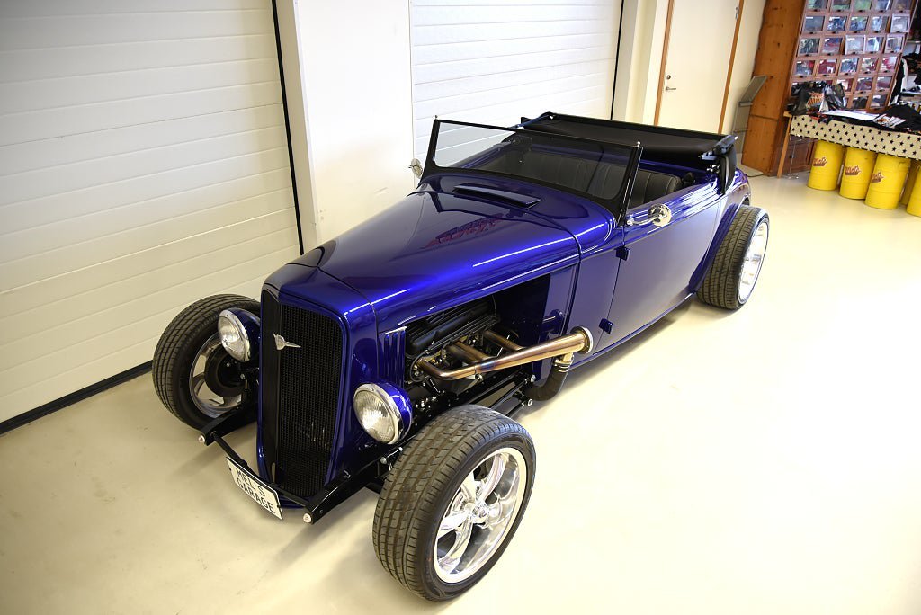 Vehicle Image 16