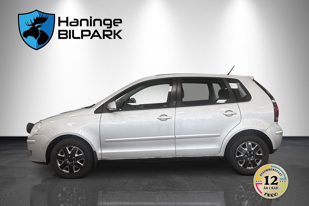 Vehicle Image 9