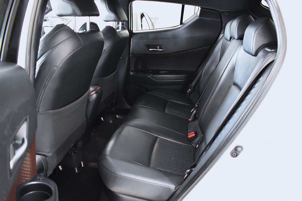 Vehicle Image 10