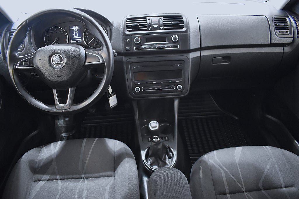 Vehicle Image 6