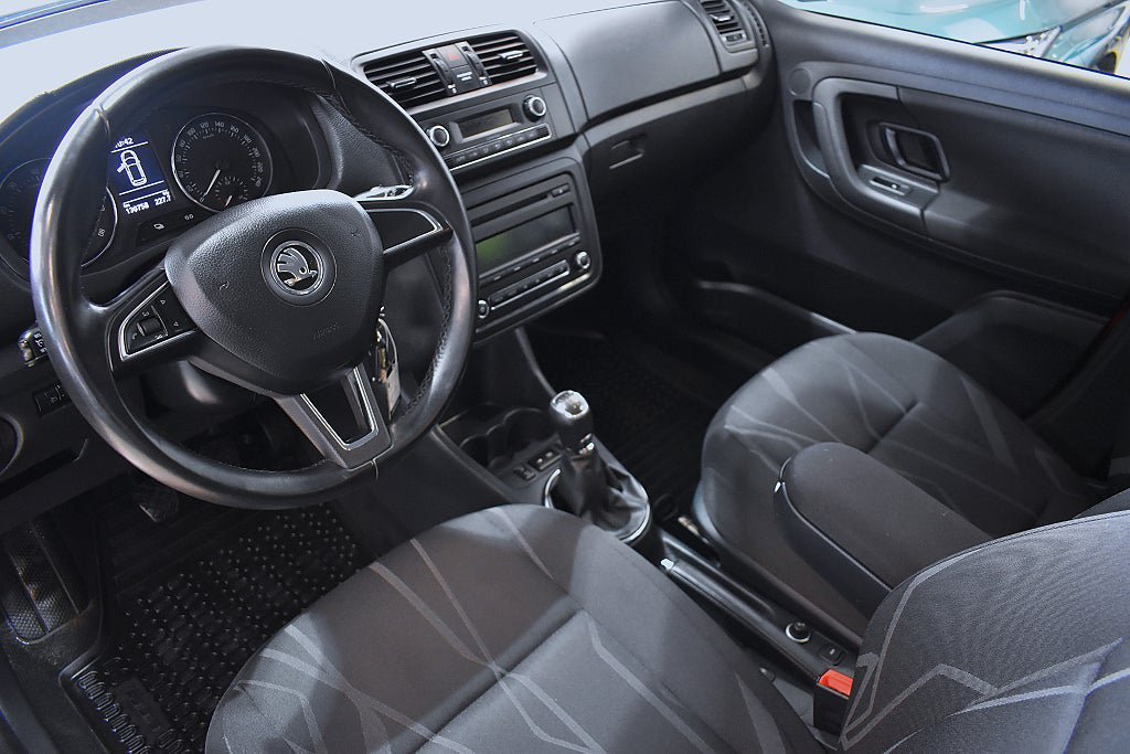 Vehicle Image 7