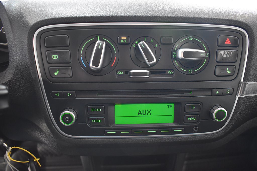 Vehicle Image 10