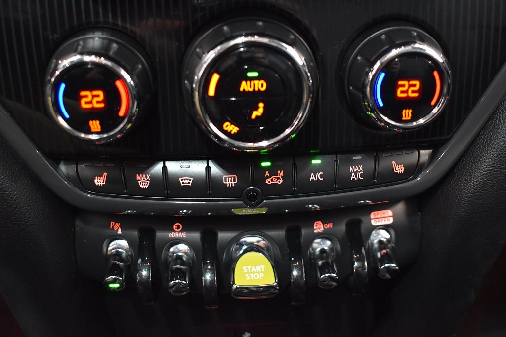 Vehicle Image 17