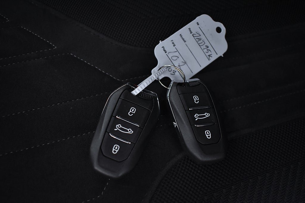 Vehicle Image 21