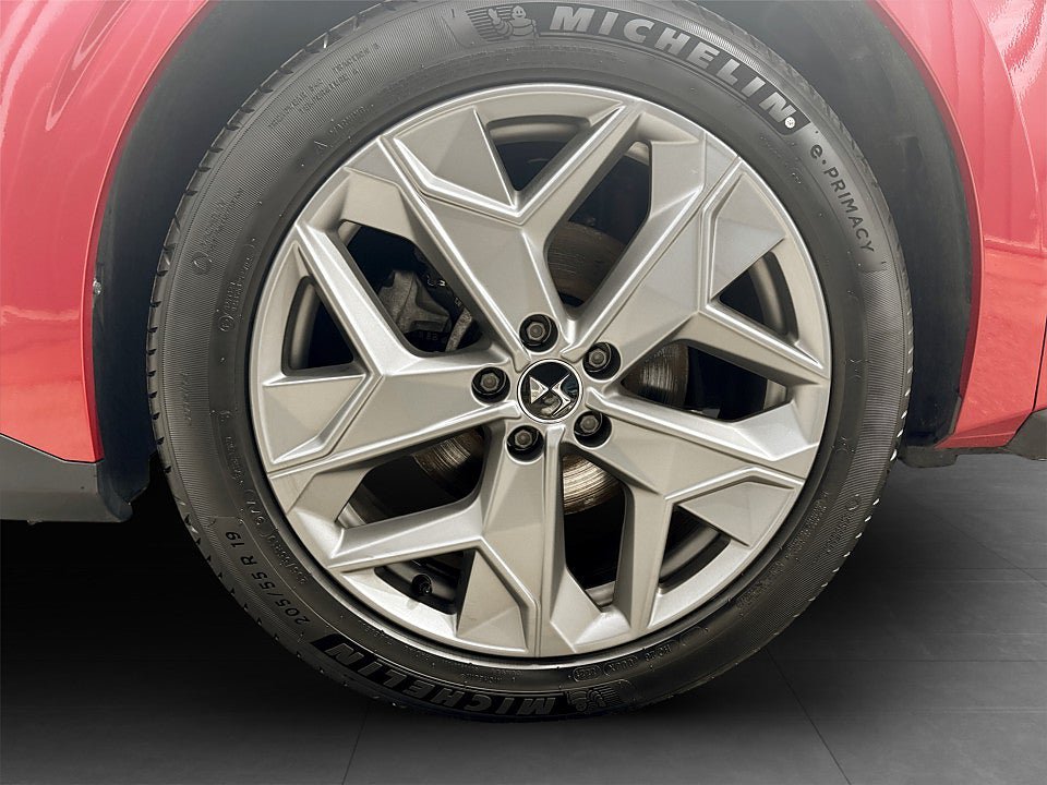 Vehicle Image 17