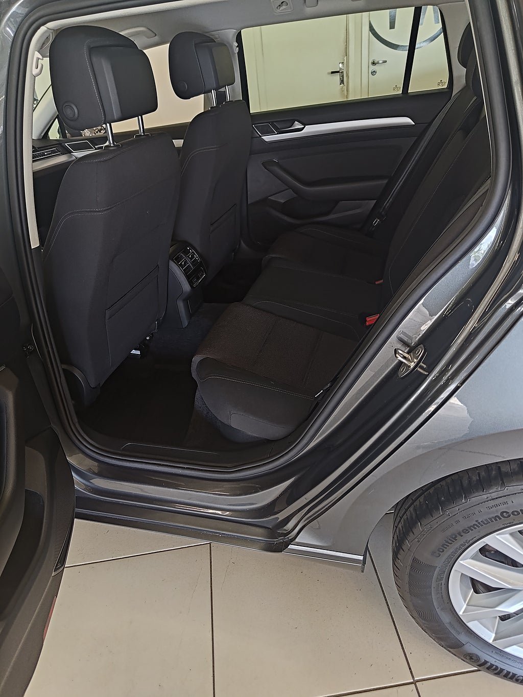 Vehicle Image 8
