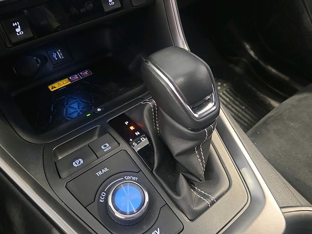 Vehicle Image 17