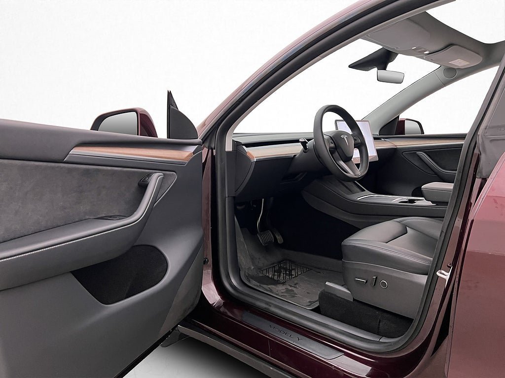 Vehicle Image 11