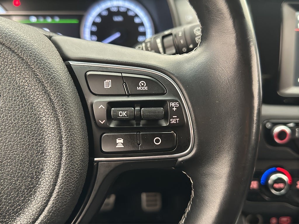 Vehicle Image 27