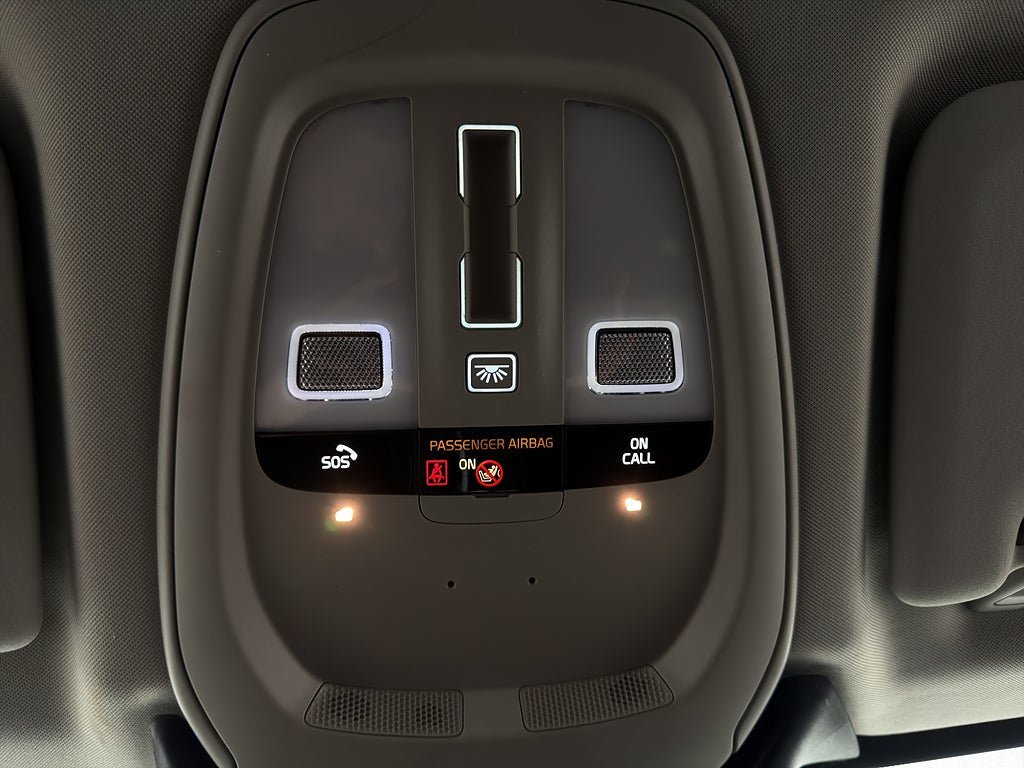 Vehicle Image 28