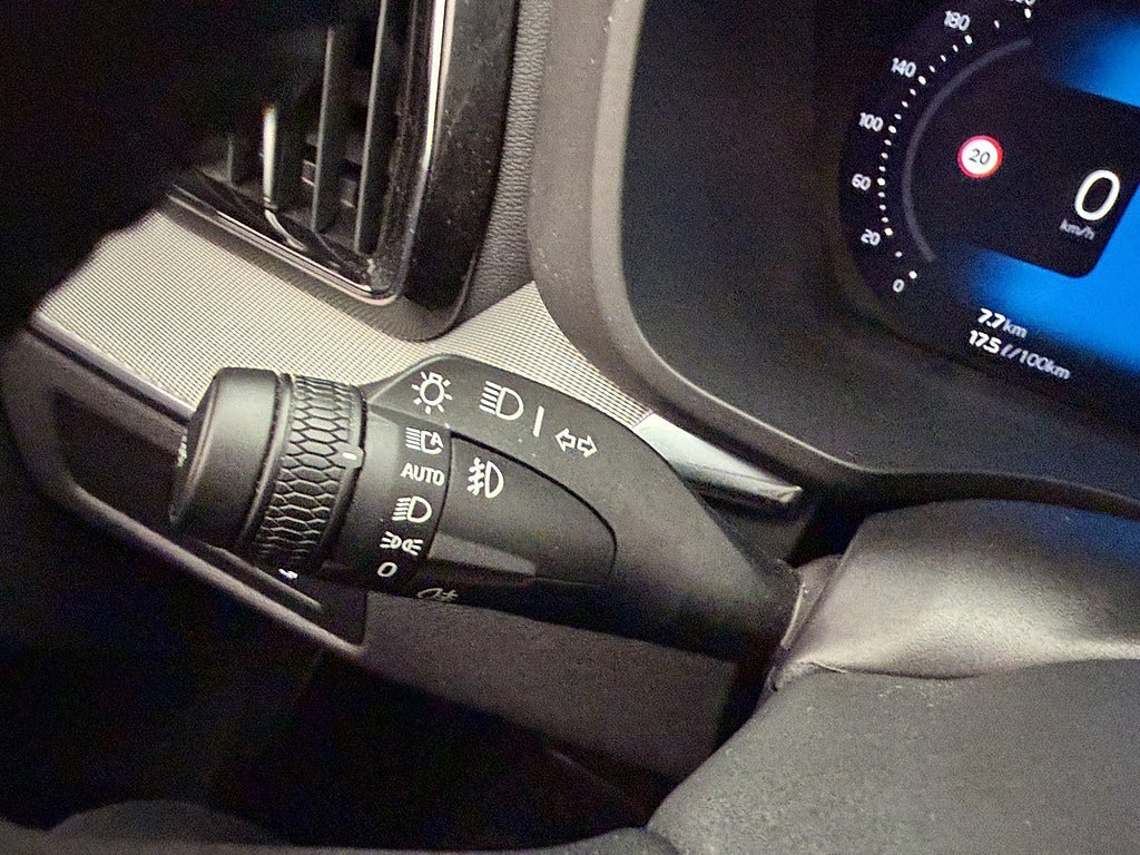 Vehicle Image 38