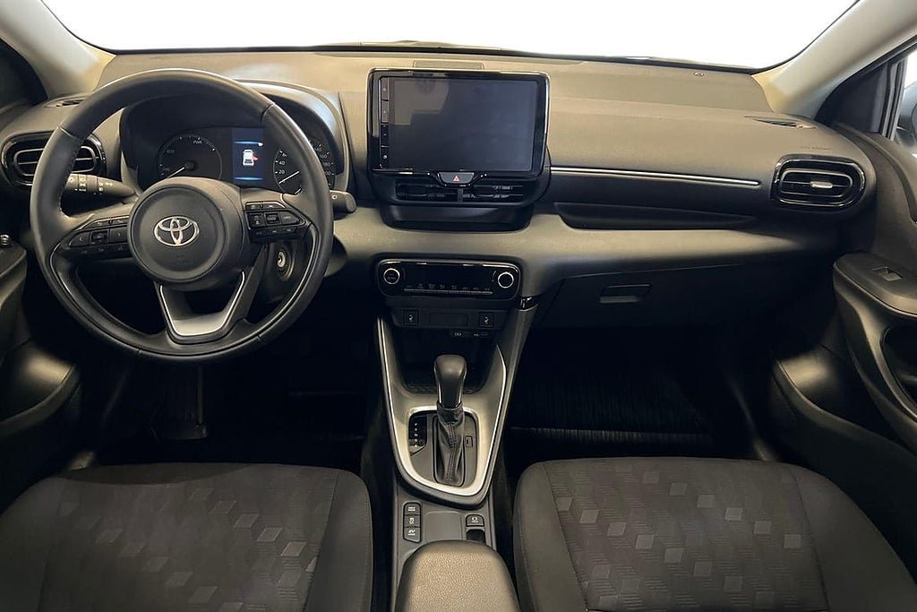 Vehicle Image 10