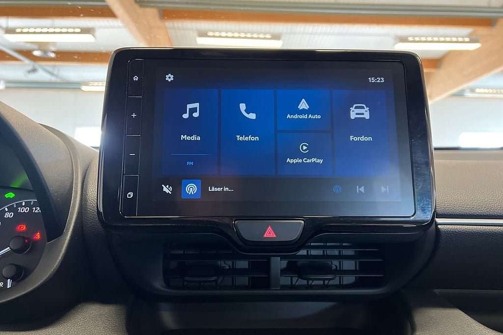 Vehicle Image 15