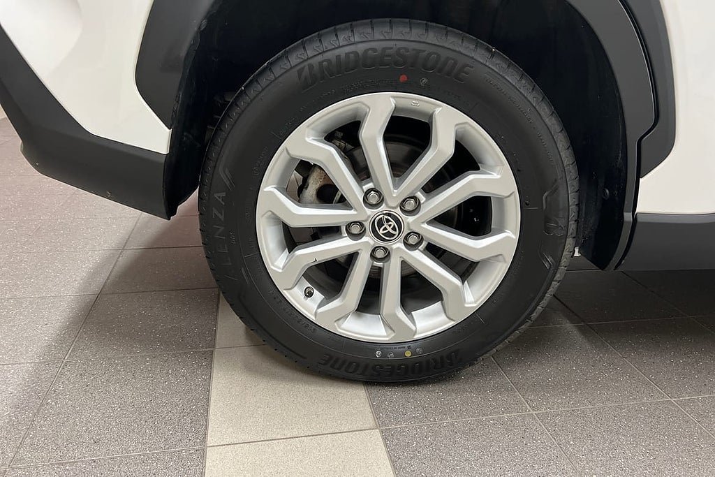 Vehicle Image 15