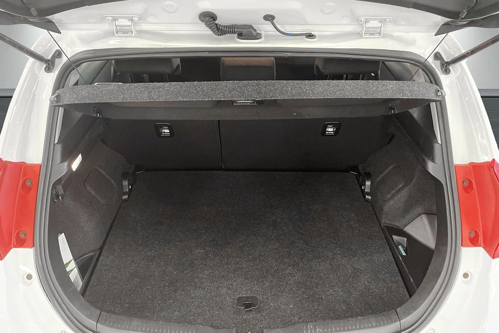 Vehicle Image 17