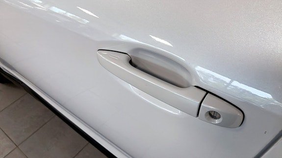 Vehicle Image 23
