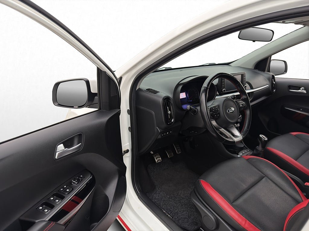 Vehicle Image 10