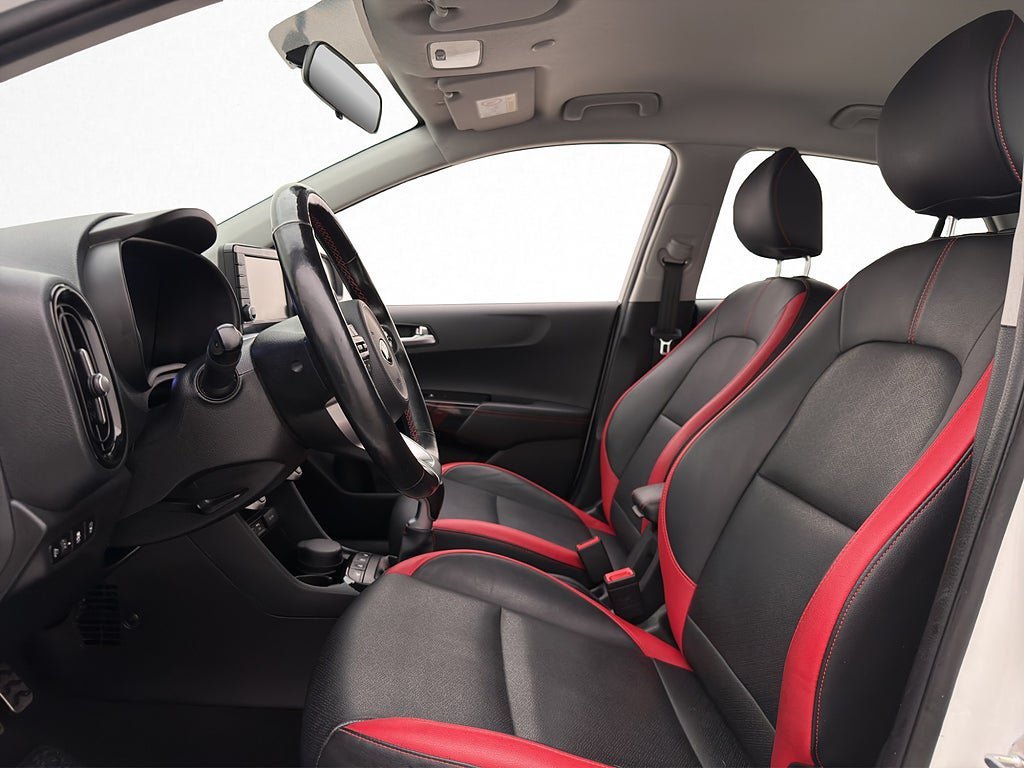 Vehicle Image 11