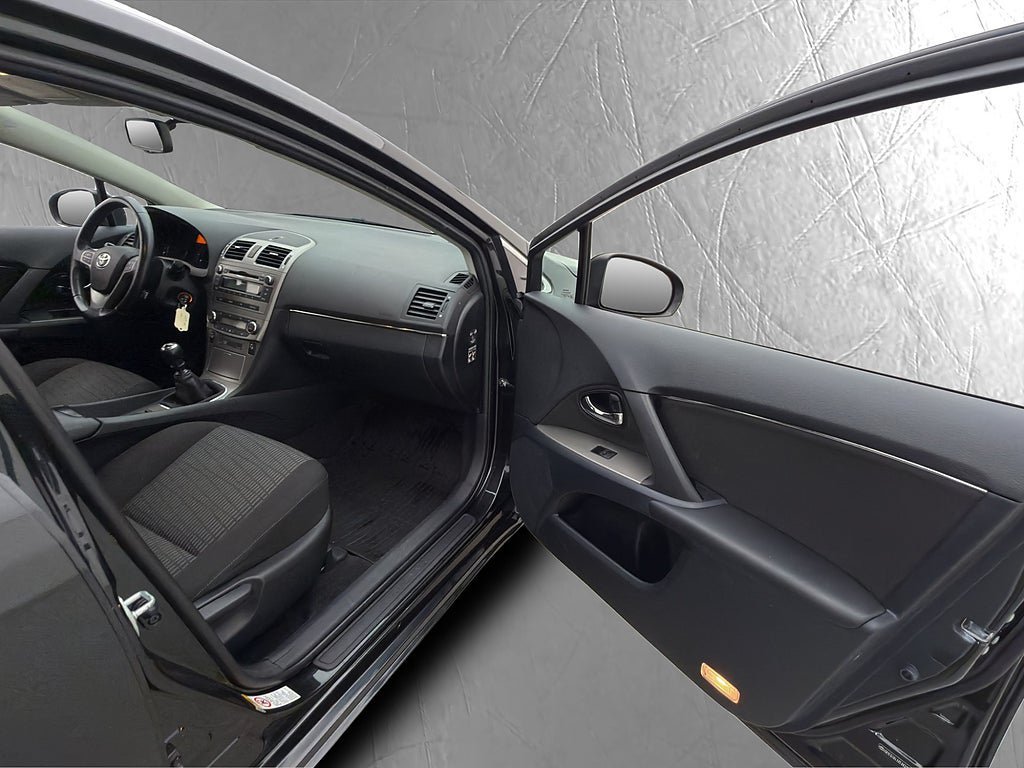 Vehicle Image 24