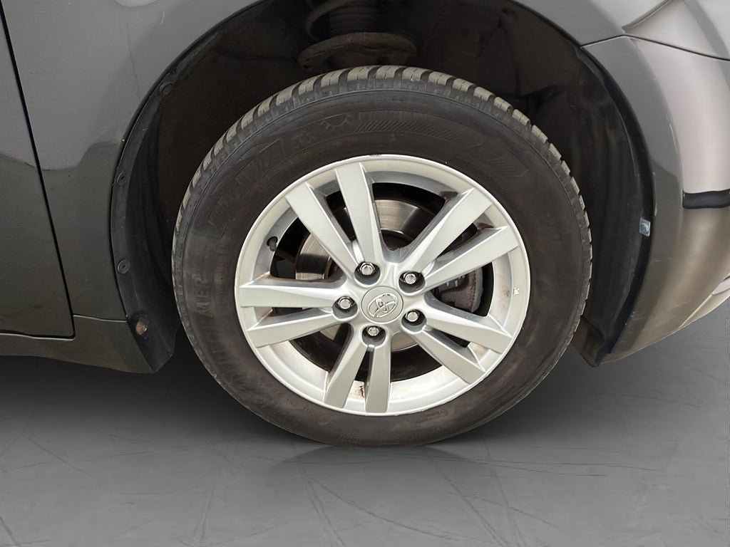 Vehicle Image 30