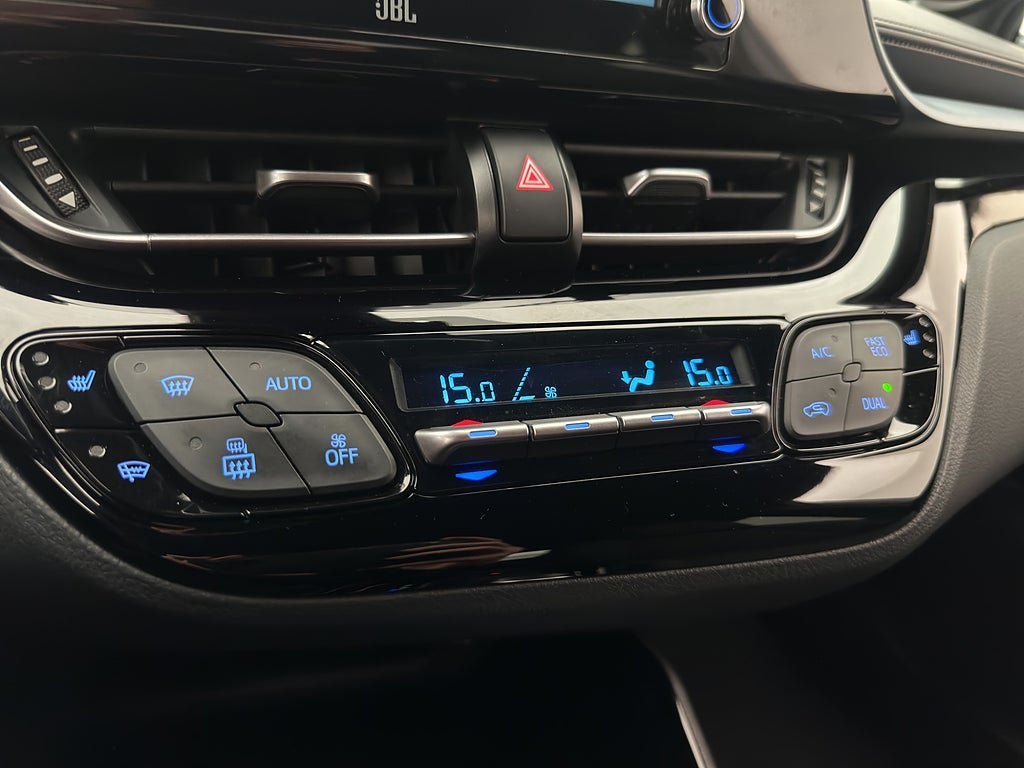 Vehicle Image 23