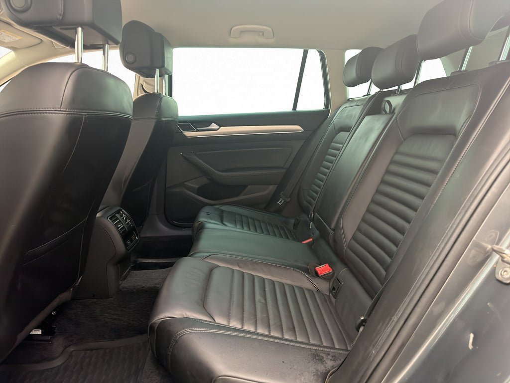 Vehicle Image 23