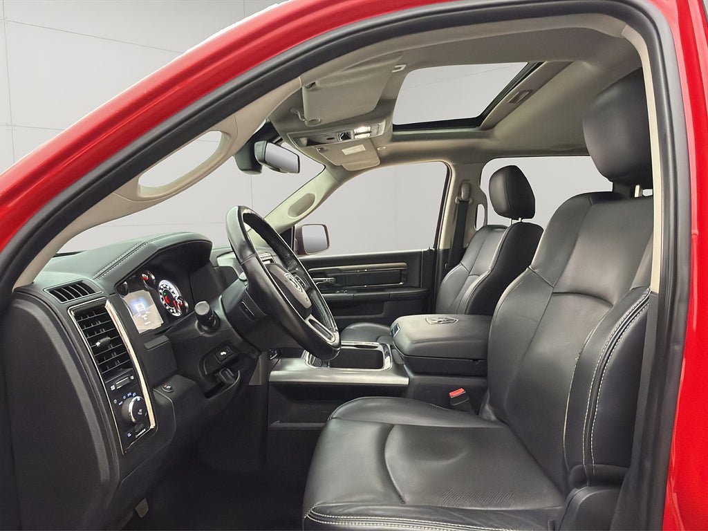Vehicle Image 14