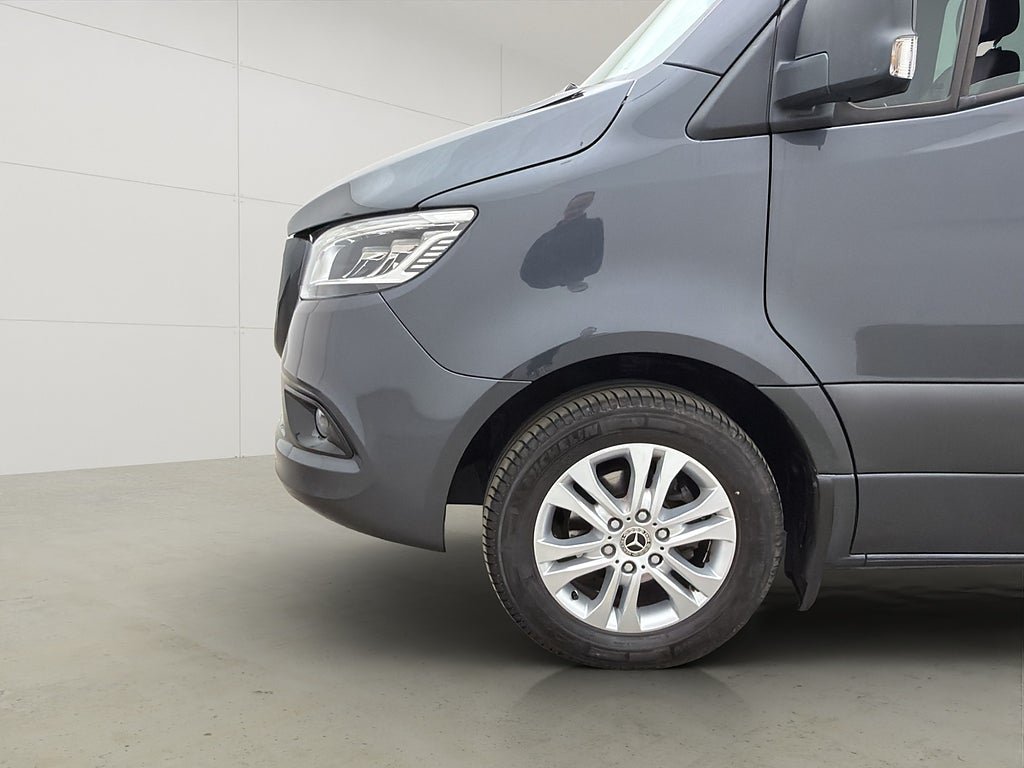 Vehicle Image 28